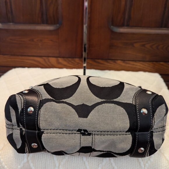 Coach Signature Carly Hobo Black Gray Canvas Brass Shoulder Bag Purse 12871 - Picture 6 of 12